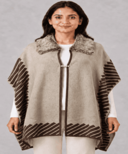 Ladies Premium Textured Winter Cape Shawl – Faux-Fur Collar & Pearl Buckle Design